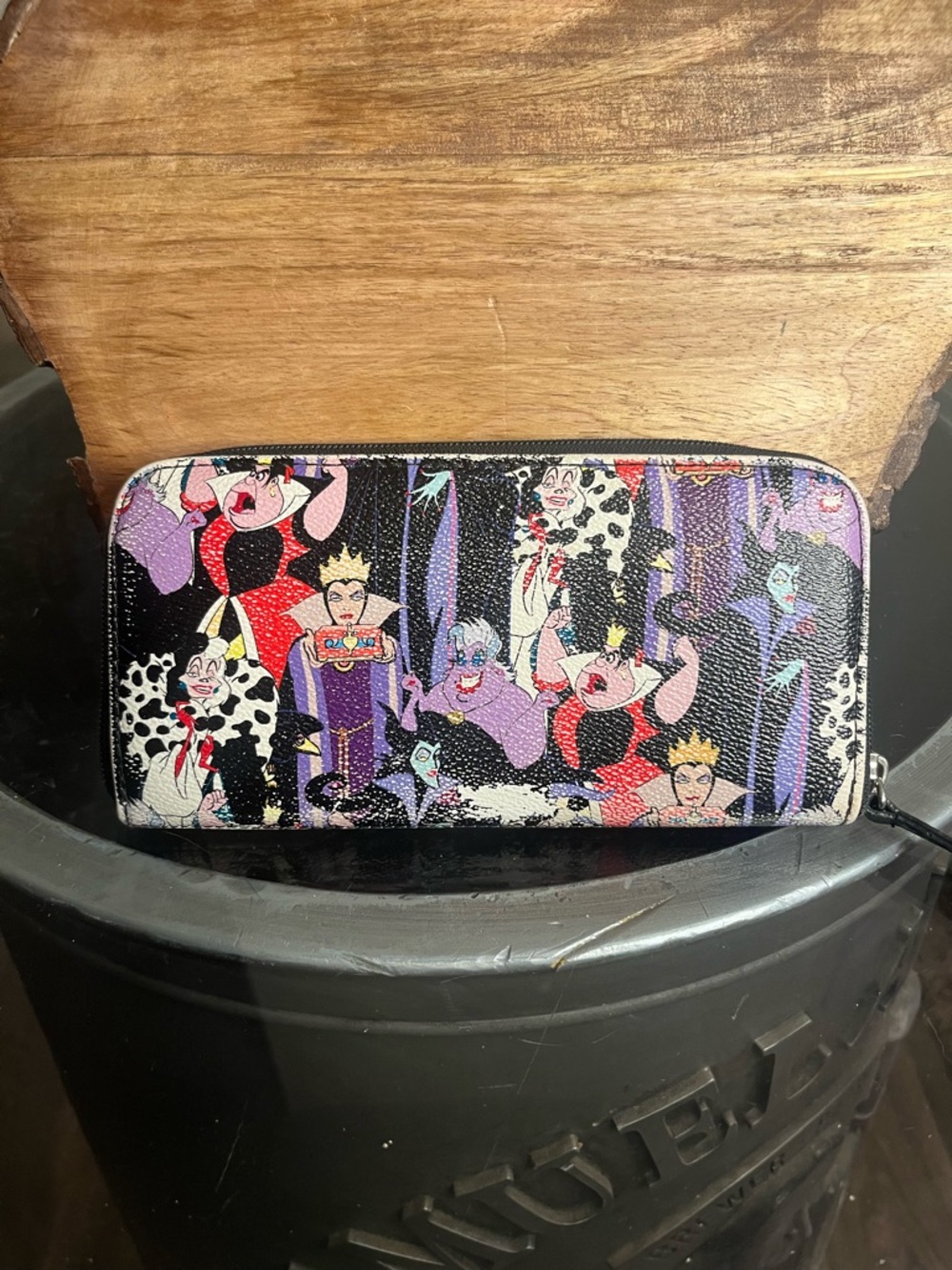 Disney Loungefly Villains Zip Wallet - Black & Purple - Picture 2 of 5